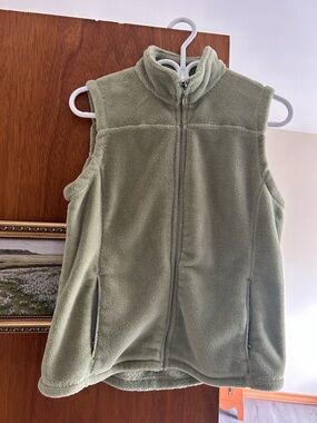 Nina Capri Olive Green Fleece Vest